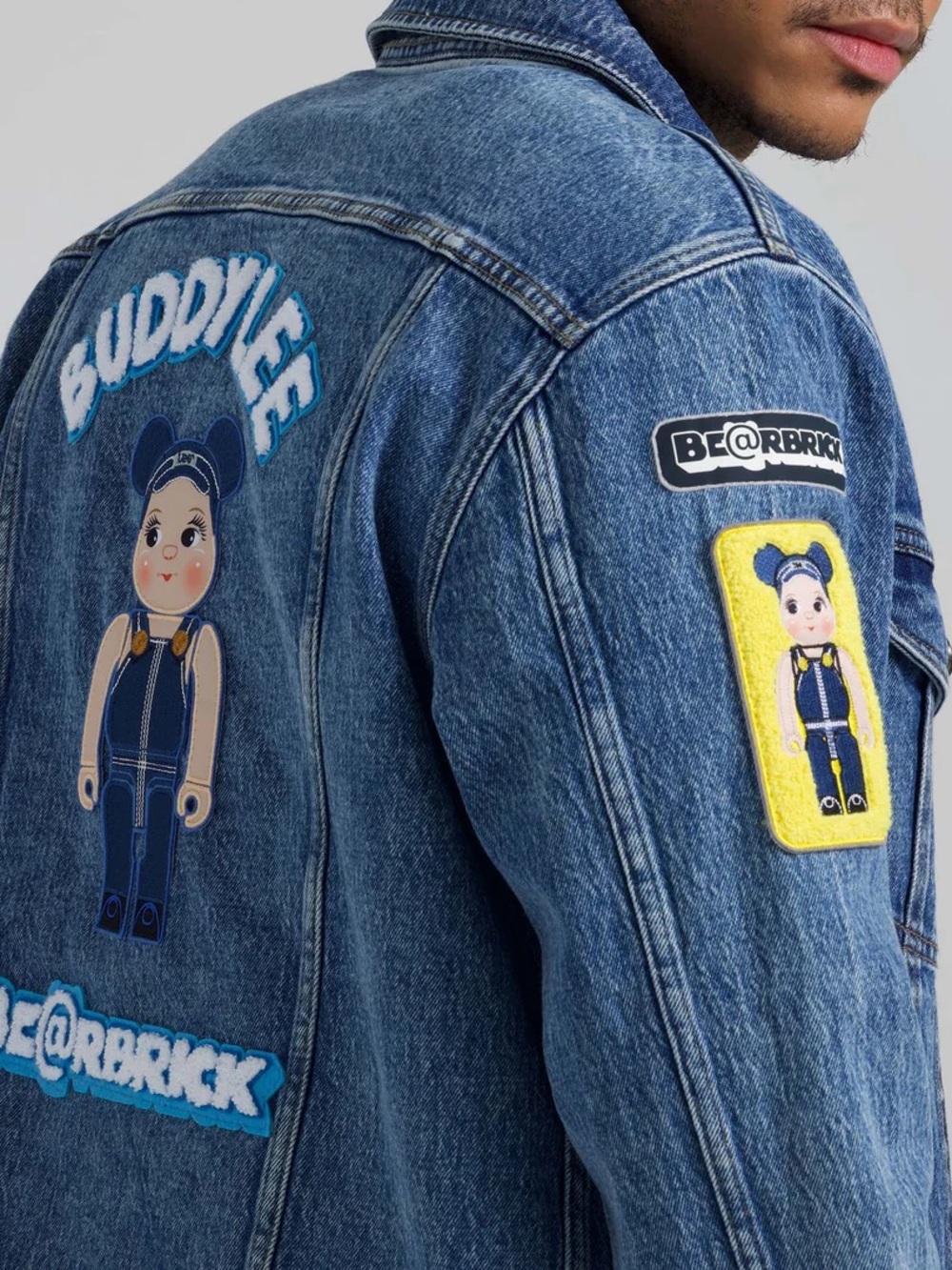 Lee x Bearbrick 🐻 Denim Trucker Jacket with Multicolor Embroidered Patches - Picture 4 of 11